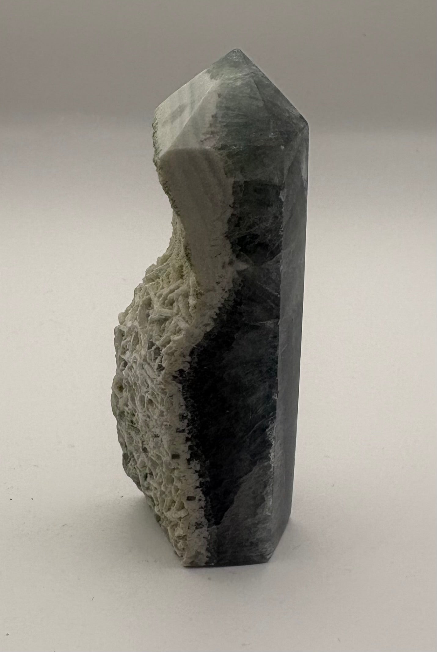 Fluorite Generator 9cm
