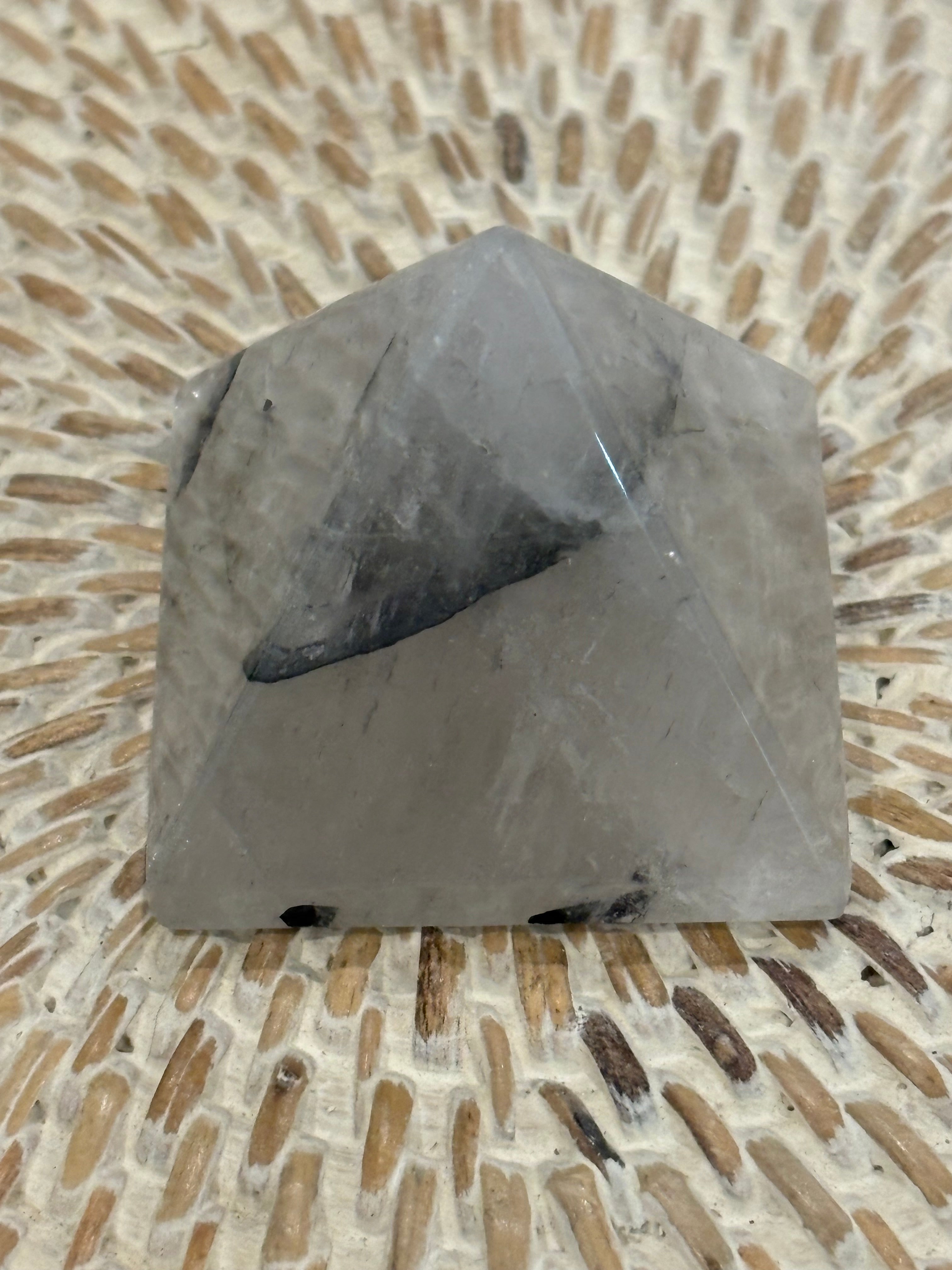 4cm Pyramid