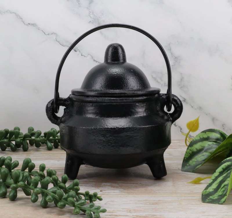Cast Iron with Handle Cauldron 8cm x 11.5cm